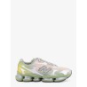 Sneakers 20006 in tessuto tecnico con logo laterale
