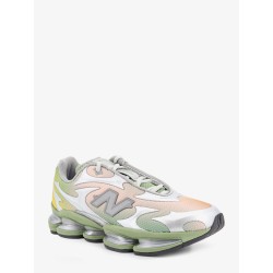Sneakers 20006 in tessuto tecnico con logo laterale