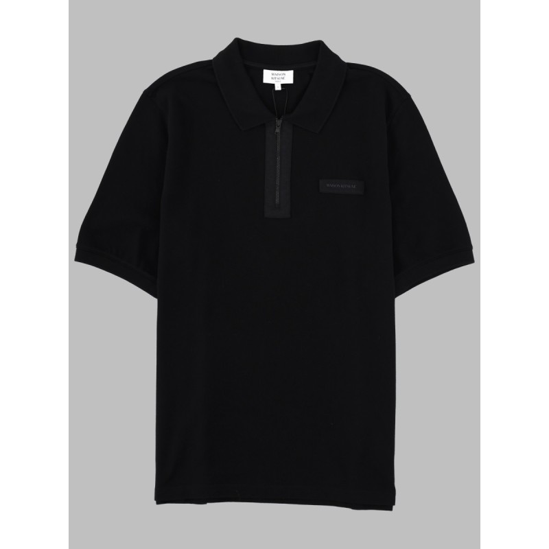 POLO CON ZIP E PATCH LOGO