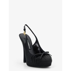 Satin décolleté