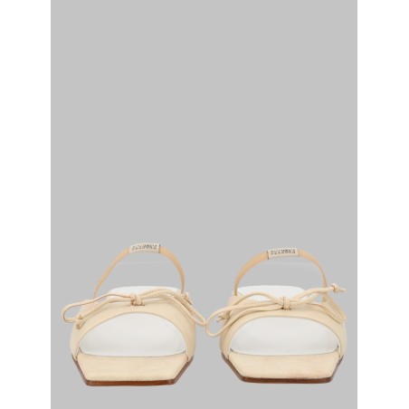 SANDALO SLINGBACK CON DETTAGLIO A FIOCCO