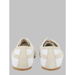 SNEAKER IN PELLE CON DETTAGLI IN SUEDE