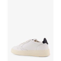 Medalist leather sneakers