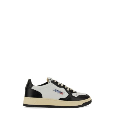 SNEAKER "MEDALIST LOW"