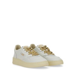 SNEAKER MEDALIST LOW