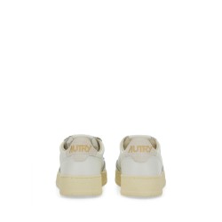 SNEAKER MEDALIST LOW