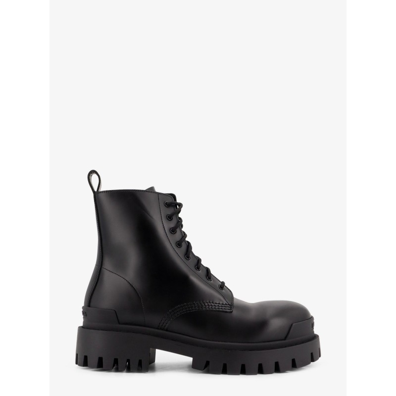 Leather boots with maxi rubber sole