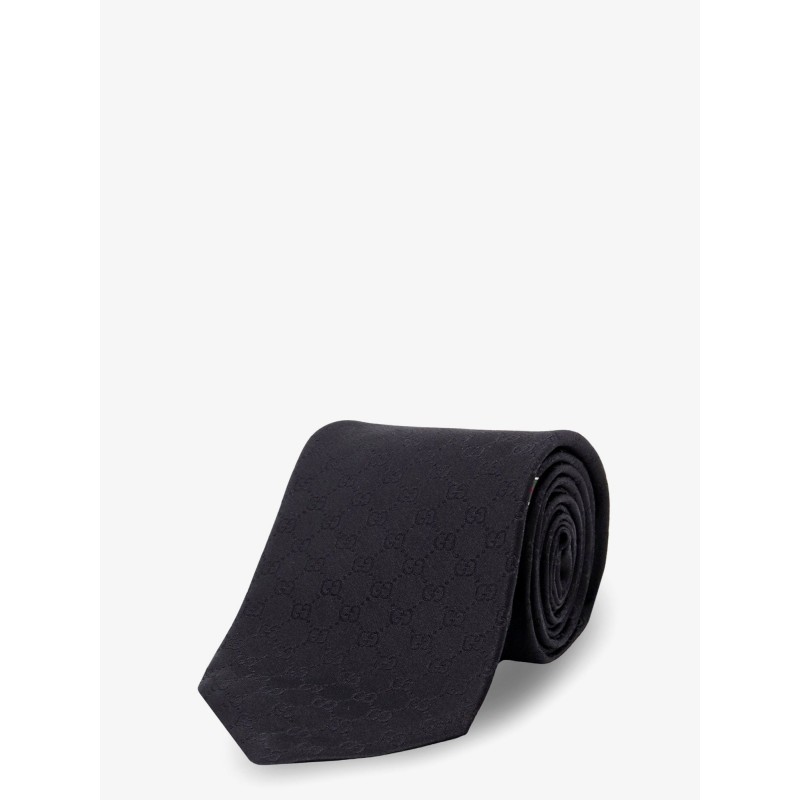 Silk tie