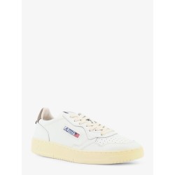 Medalist leather sneakers
