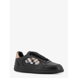 Leather sneakers with Traditional Check inserts