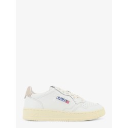 Medalist leather sneakers