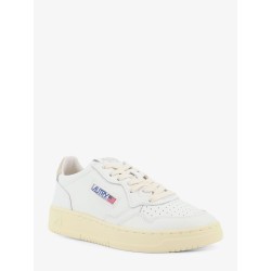 Medalist leather sneakers