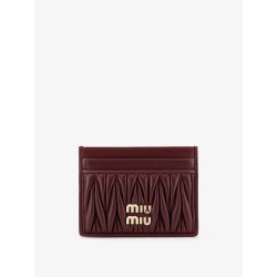 Matelassé leather card holder with metal lettering logo