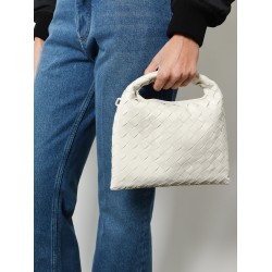 Mini Hop leather crossbody bag with Intrecciato pattern
