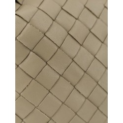 Mini Hop leather crossbody bag with Intrecciato pattern