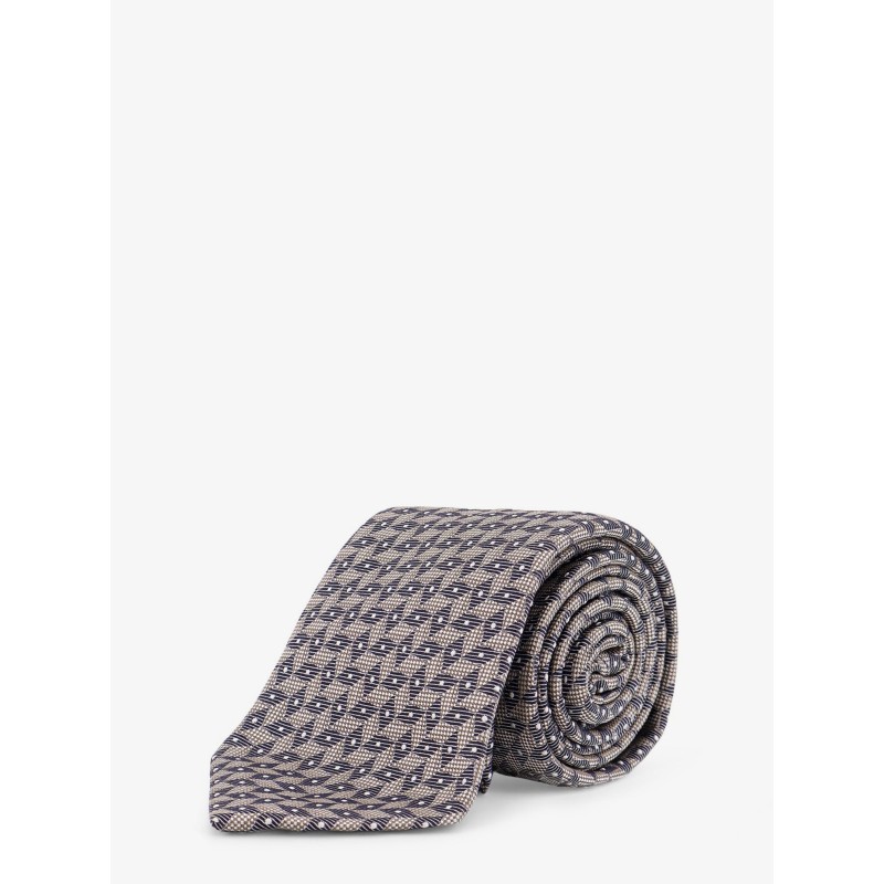 Silk tie