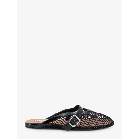 Flat mesh sandals