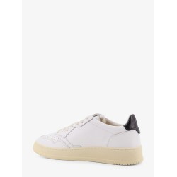 Medalist Low leather sneakers with side logo