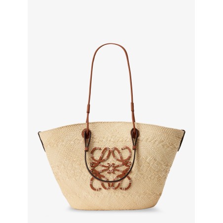 Paula's Ibiza leather and iraca palm shoulder bag