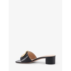 Leather sandals with Dior Médaillon logo