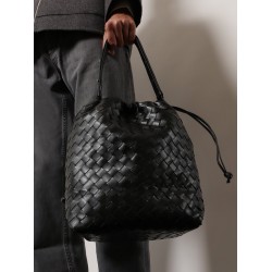 Bucket Intrecciato Biblioteca leather shoulder bag