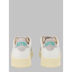 SNEAKER "MEDALIST LOW"