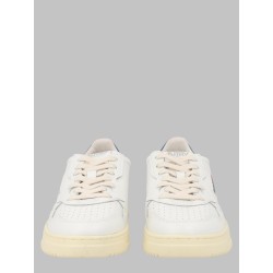 SNEAKER "MEDALIST LOW"