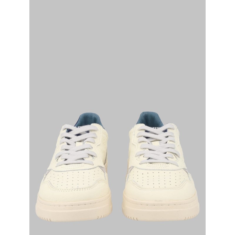SNEAKER "MEDALIST LOW"