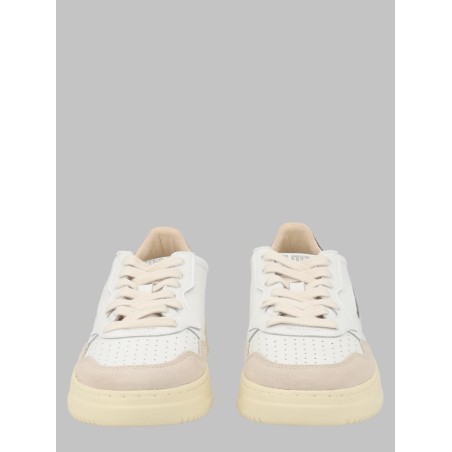 SNEAKER "MEDALIST LOW"