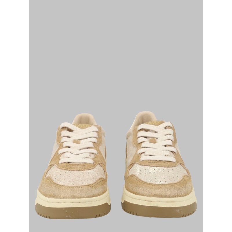 SNEAKER "MEDALIST LOW"