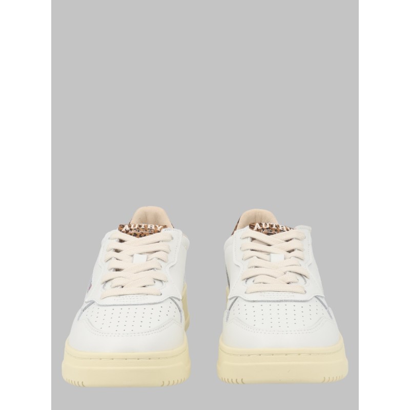 SNEAKER "MEDALIST LOW"