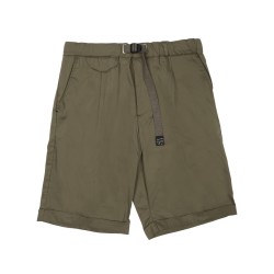 SHORTS CON CINTURA