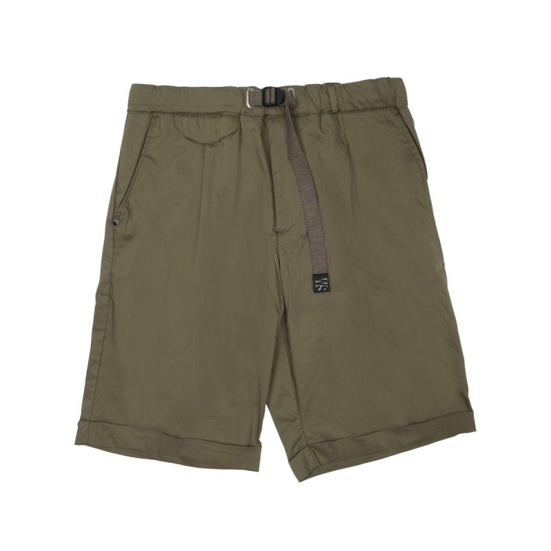 SHORTS CON CINTURA