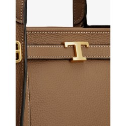T Signature Leather Shopping Bag