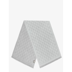 Wool scarf