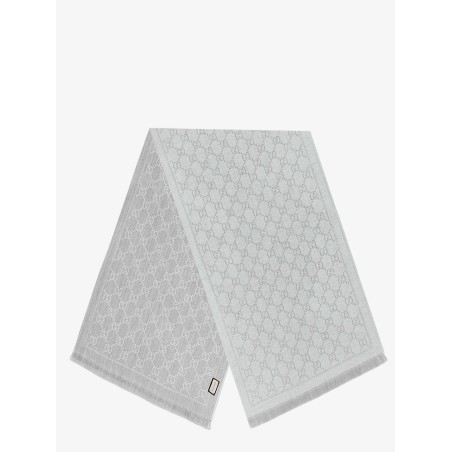 Wool scarf