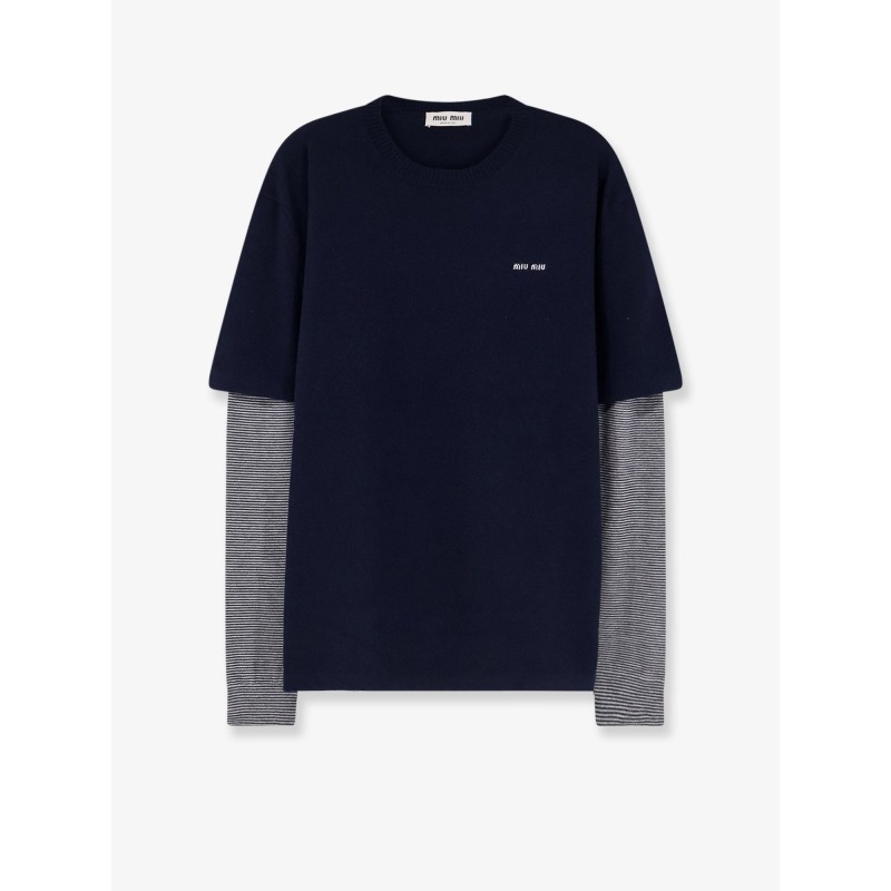 Blend of virgin wool, cashmere and silk sweater