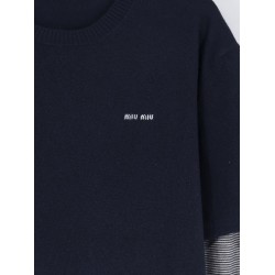 Blend of virgin wool, cashmere and silk sweater