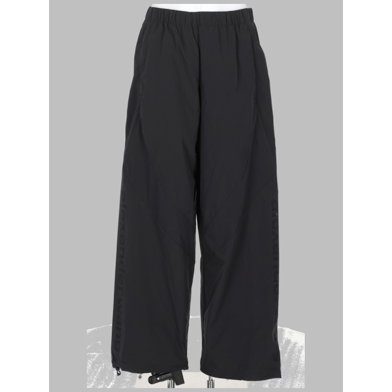 PANTALONE TRUCK CON LOGO TRAFORATO