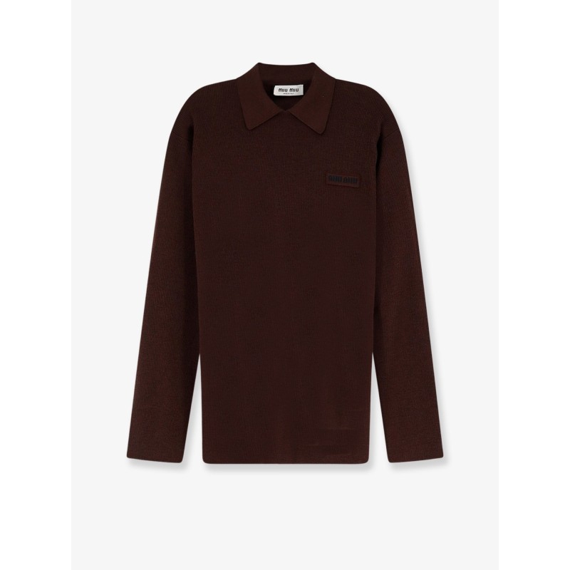 Wool polo shirt with embroidered logo on the front