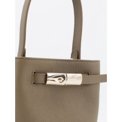 Le Smart leather bucket bag