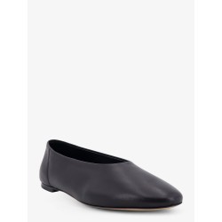 Leather ballerinas