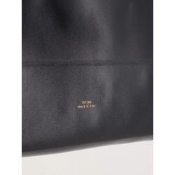 Roam leather shoulder bag
