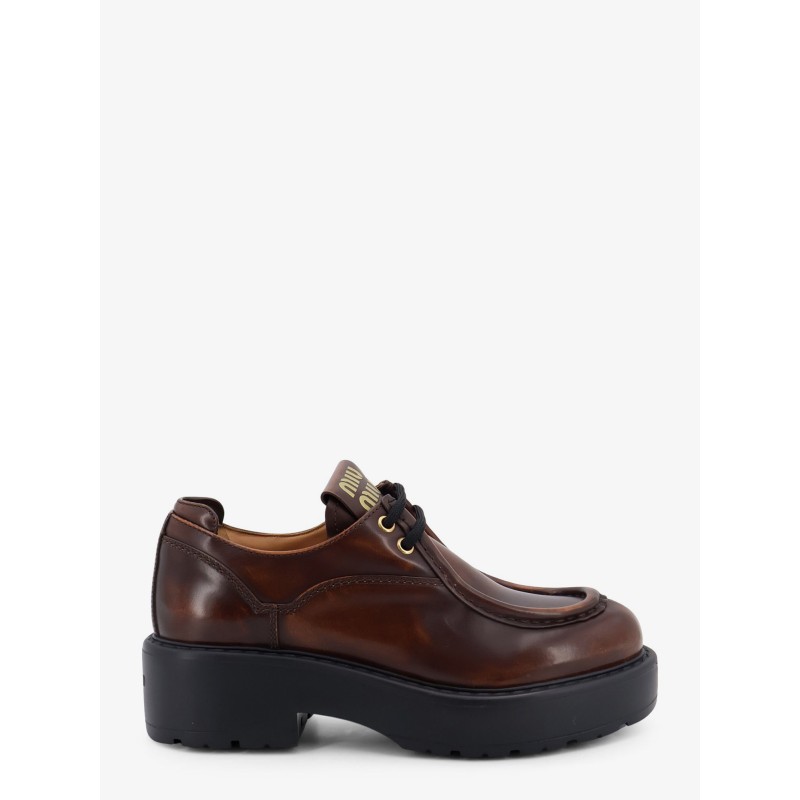 Leather lace-up with front lettering logo