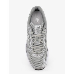 740 mesh sneakers with iconic contrasting side logo