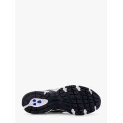 740 mesh sneakers with iconic contrasting side logo