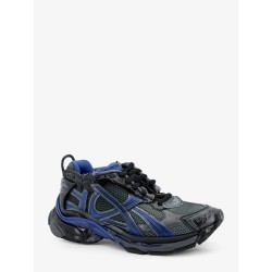 Runner sneakers in mesh with contrasting inserts