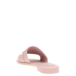 'Mon' slides