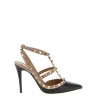 Valentino Garavani 'Rockstud' pumps