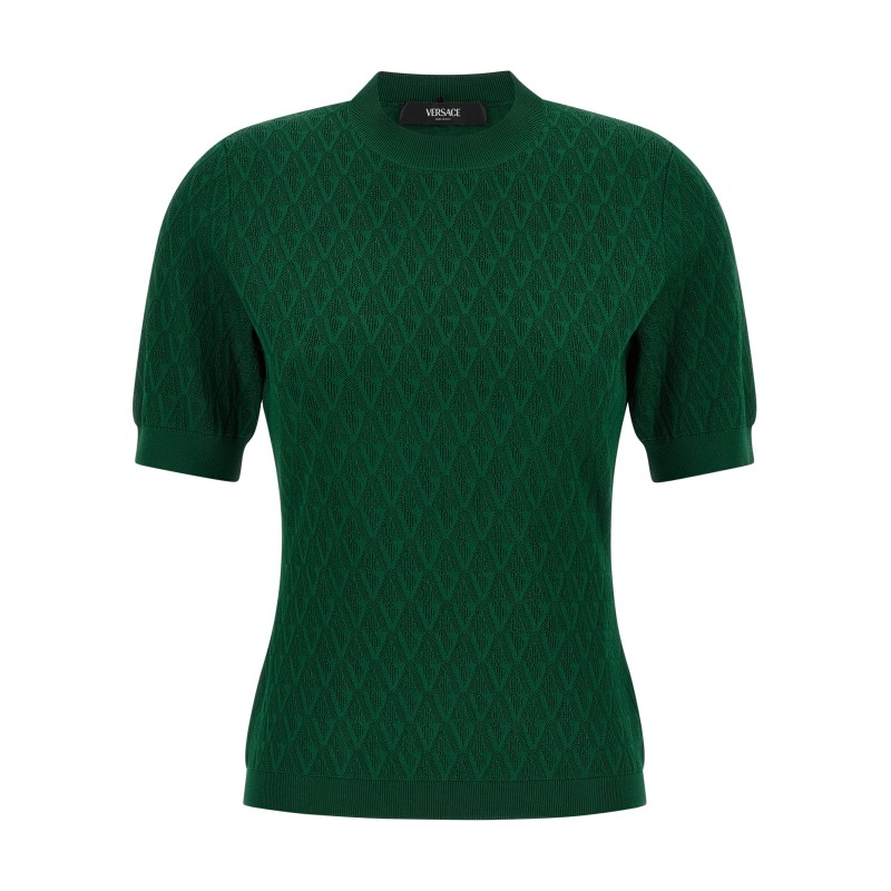 V-pattern T-shirt
